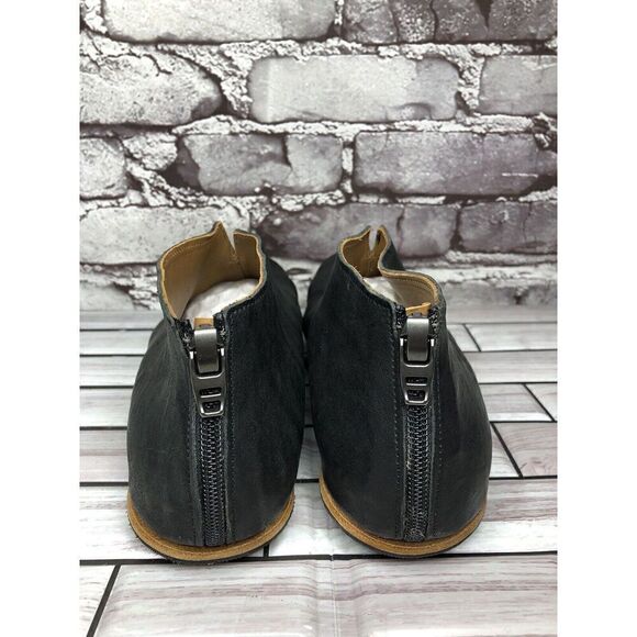 Cliff Dweller Vibram Black Leather Slip On Cap Toe Flats Women’s Sz 38.5EU/8M US - Picture 8 of 16